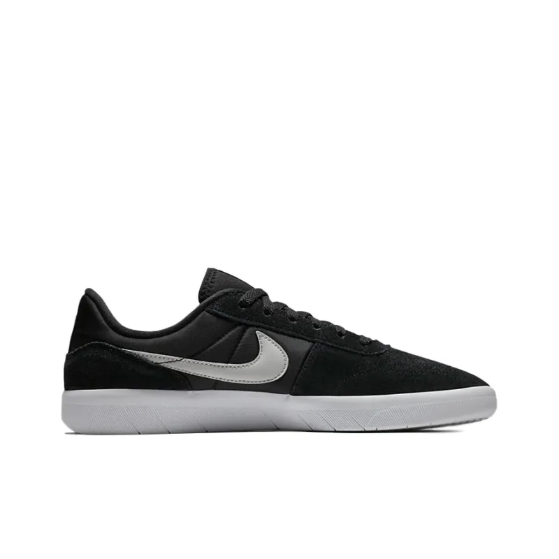 Nike Sb Team Classic Black White-1