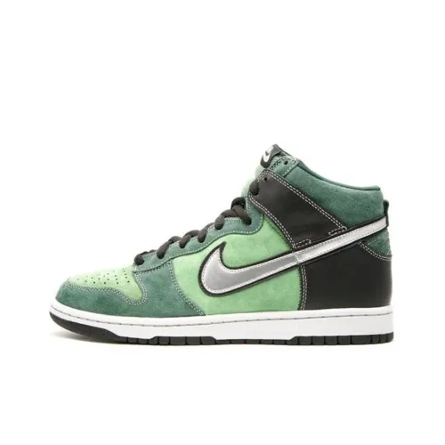 Nike SB Dunk High Brut