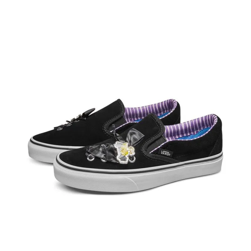 Vans The Nightmare Before Christmas X Classic Slip On 'Haunted Toys'-1