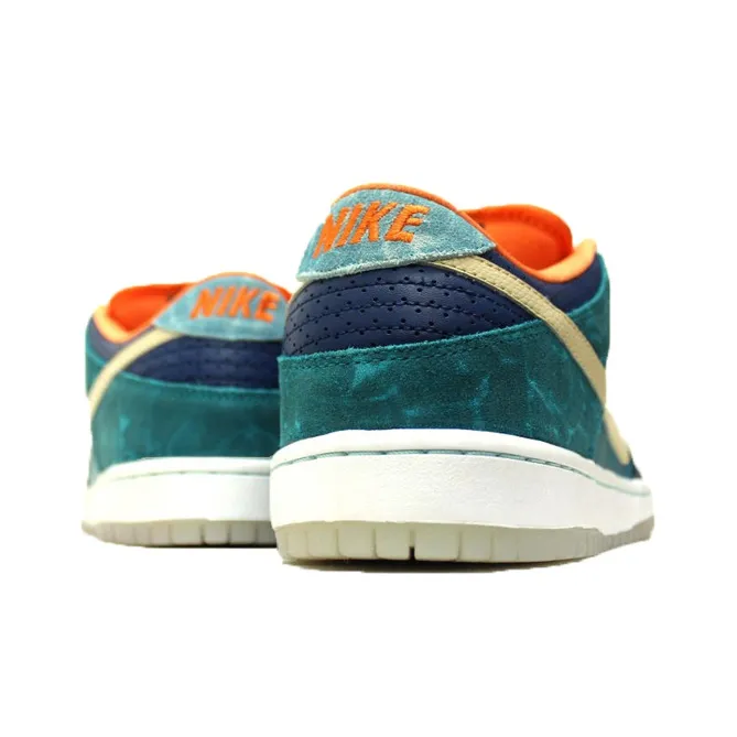 Nike SB Dunk Low MIA Skate Shop-3