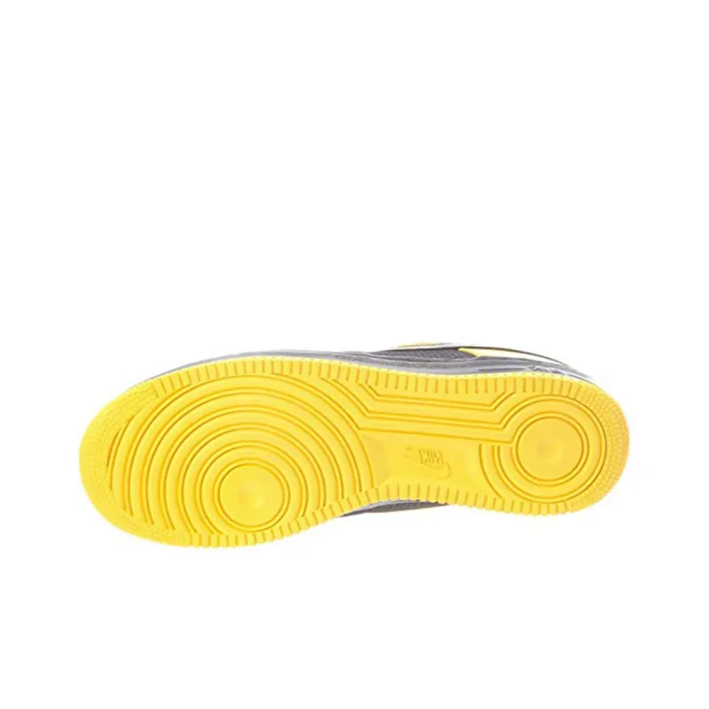 Nike X Undefeated X Livestrong Air Force 1 Low Supreme 'Livestrong'-3