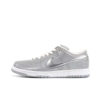 Nike Sb Dunk Low Medicom 3