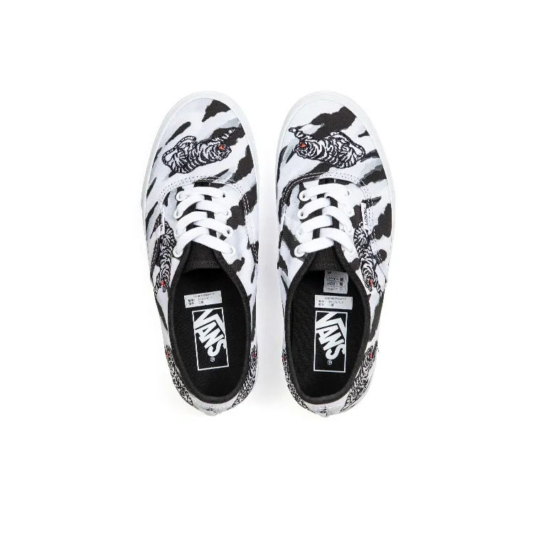 Vans Unisex Authentic Low Top Sneakers Black/White-3