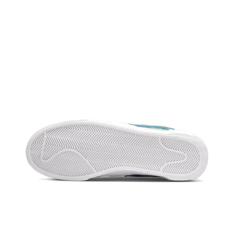 Nike Blazer Low Sacai Kaws Reed-5
