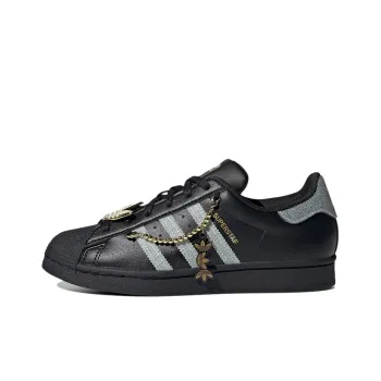 Superstar Women's Adidas Originals 'Sneaker Queen' Women's
