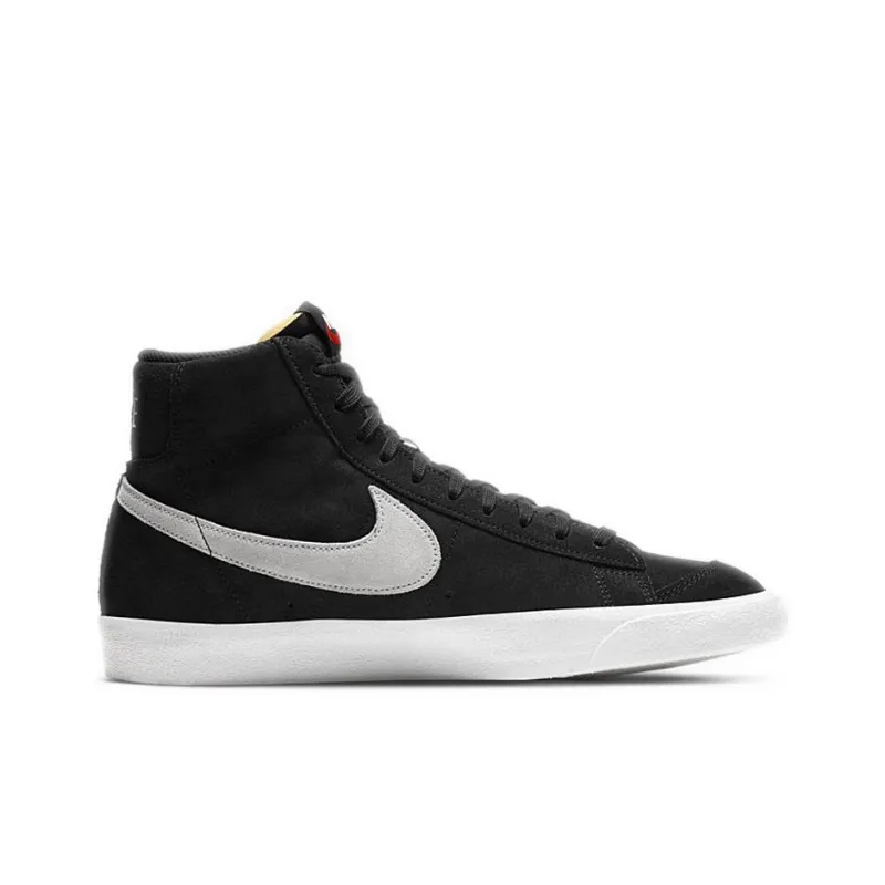 Nike Blazer Mid 77 Suede Black Dust-1