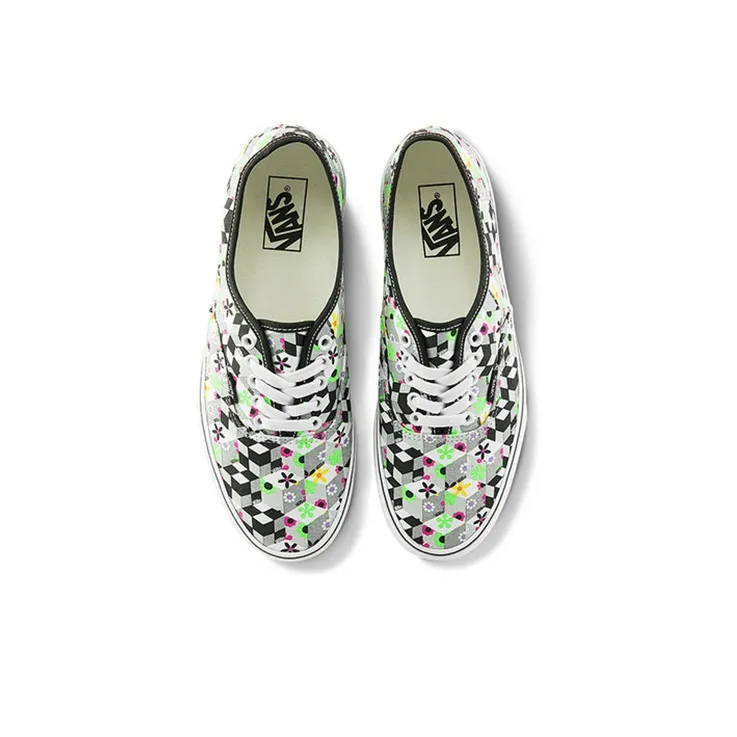 Vans Authentic CHECKER CUBE Black-3