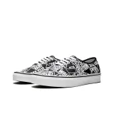 Vans CRUZE TOO CC women's Shoes Trainers in Black