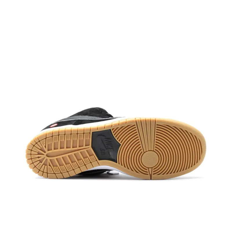 Nike SB Dunk Low Quartersnacks-2