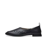 Black 261746864