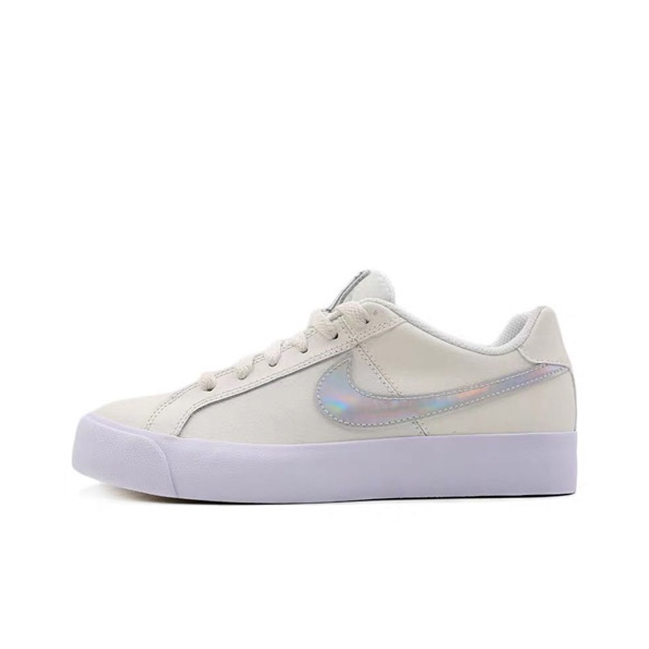 Nike Court Royale Skateboard Shoes Women s Low Top White POIZON