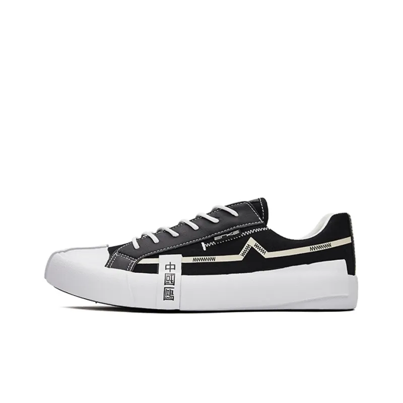 Erke China Fortune Blessing Wear Resistant Low Top Skateboard Shoes Women's Black White-0