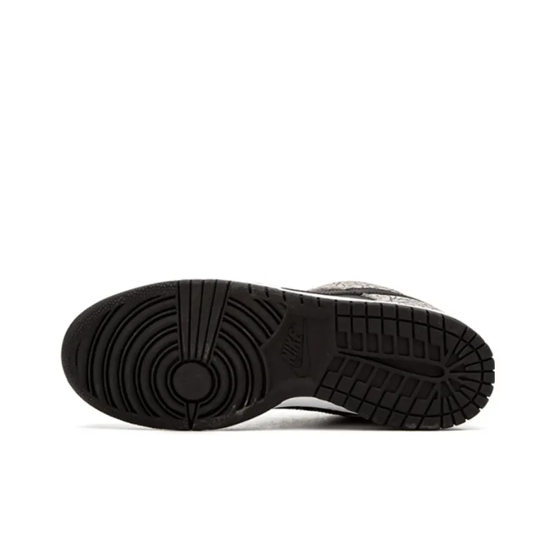 Nike Sb Dunk Low Supreme Black Cement 2002-3