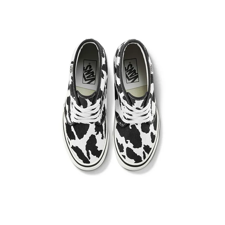 Vans Unisex Chukka 49 Dx Sneakers Black/White-3