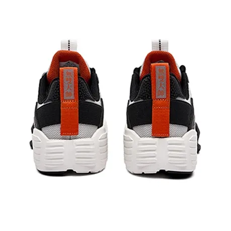 Erke Peerless Master Cushioned Slip Resistant Low Top Skateboard Shoes Men's White Black-3