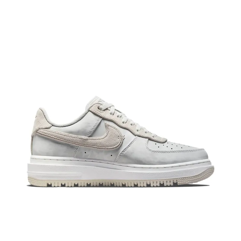 Nike Air Force 1 Low Luxe Summit White Light Bone-1