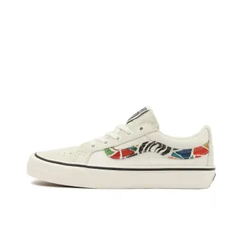 Vans Unisex Hanna Scott Sk8 low Reissue Sf Sneakers Multi color 'White Red Green'