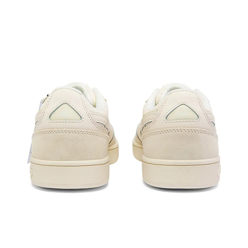 Mizuno Court Lite Essential-4