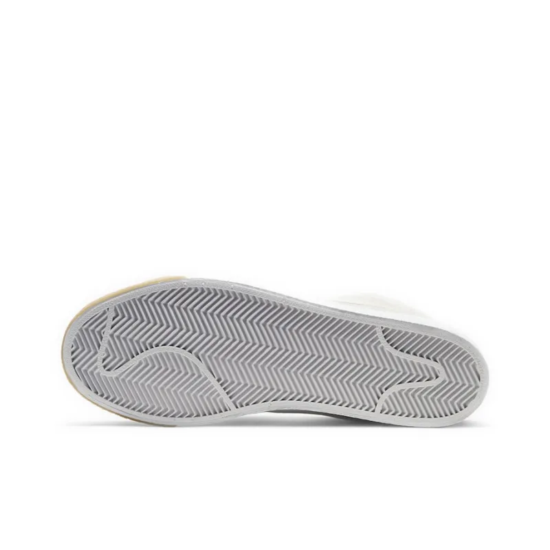 Nike SB Blazer Mid Cream Gum-4