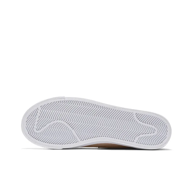 Nike Blazer Low Vachetta Tan Women's-5