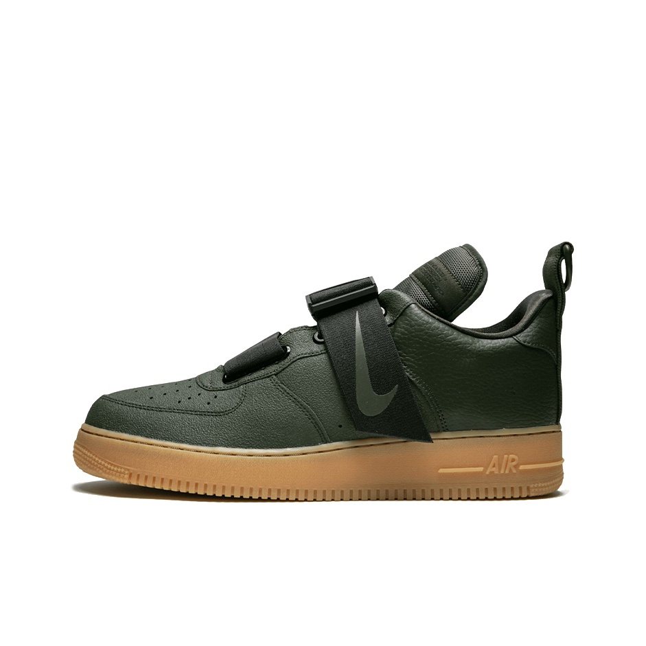 Nike Men s Air Force 1 Low Utility Shoes