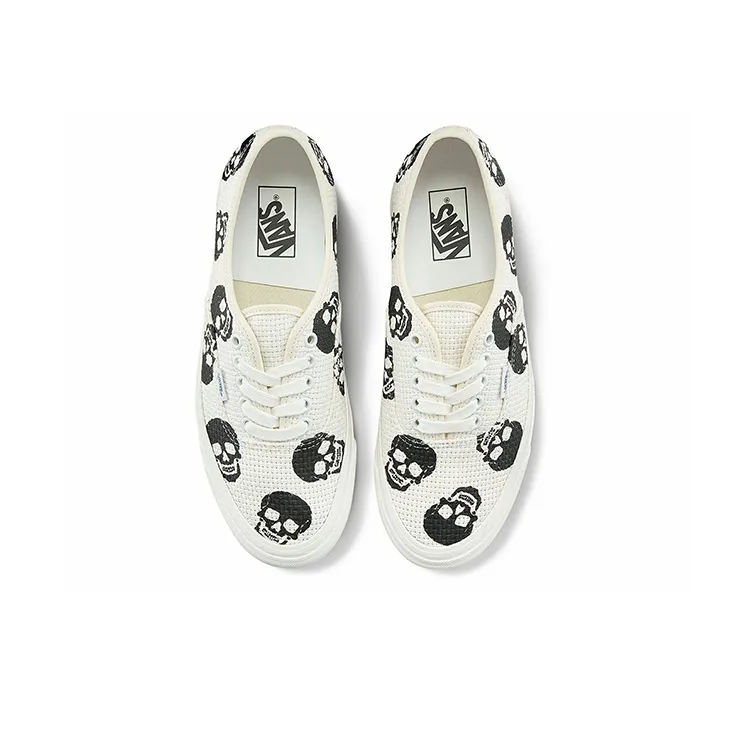 Vans Authentic 44 Dx Needlepoint Skulls-3