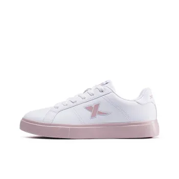 XTEP Coverage Anti Slip Wear Resistant Lightweight Breathable Low Top Skateboard Shoes Women's White Soft Powder