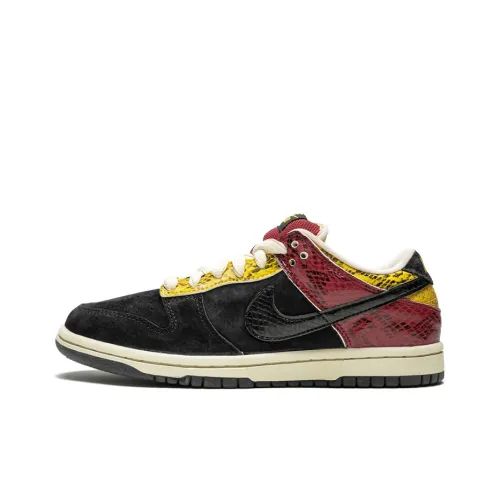 Nike SB Dunk Low Coral Snake