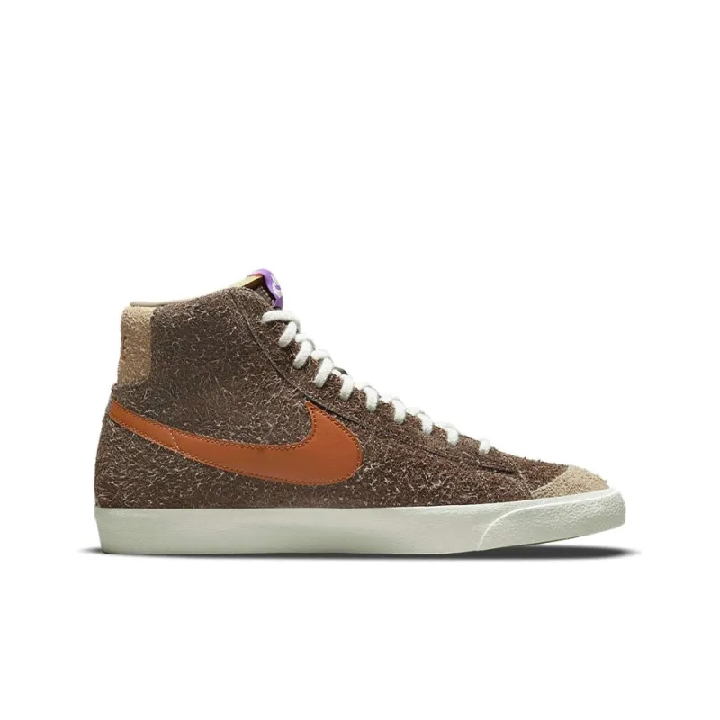 Nike Blazer Mid '77 Premium Dark Chocolate-1