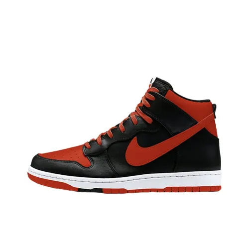 Nike Dunk CMFT Bred