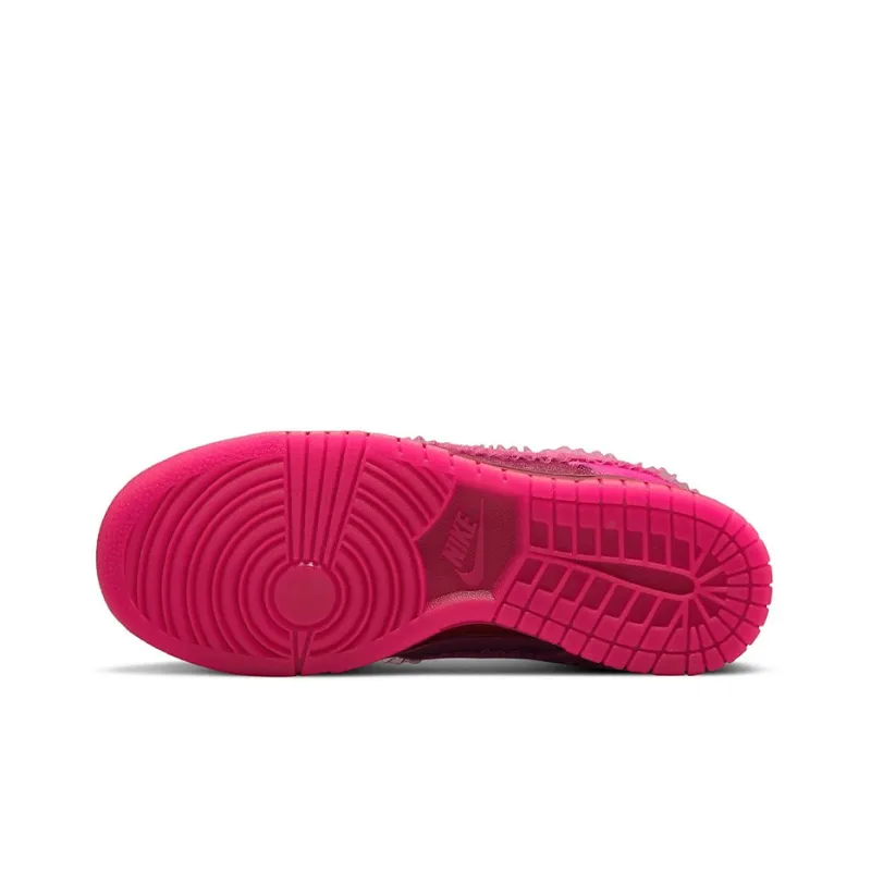 Nike Dunk Low Valentine's Day 2022 Women's-5