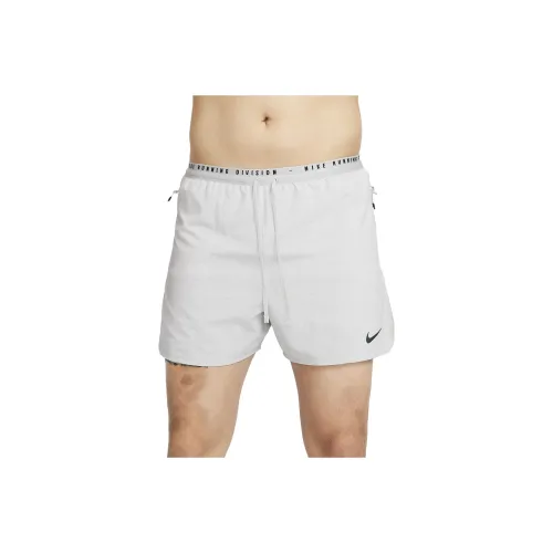 Nike Casual Shorts Men Light Gray