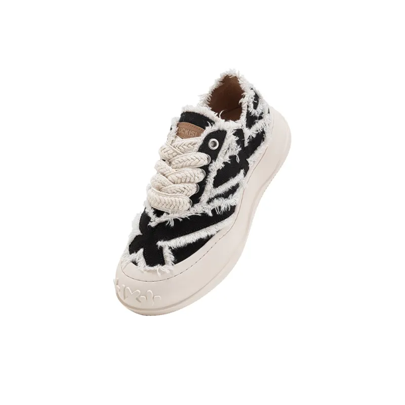 LUCKISLE Step By Step Lotus Lucky Shoes Low-Top Canvas Shoes Unisex Dopamine Dressing Black White-3