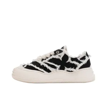 LUCKISLE Step By Step Lotus Lucky Shoes Low-Top Canvas Shoes Unisex Dopamine Dressing Black White