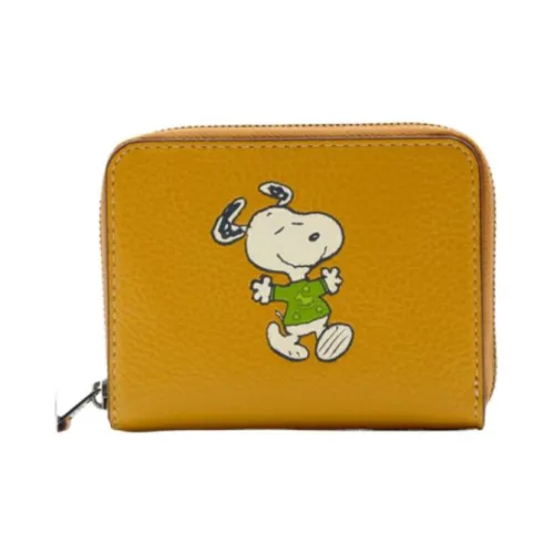 COACH Peanuts Snoopy Collaboration Zip Around Pebbled Leather Card Holder Wallet Women's Brown