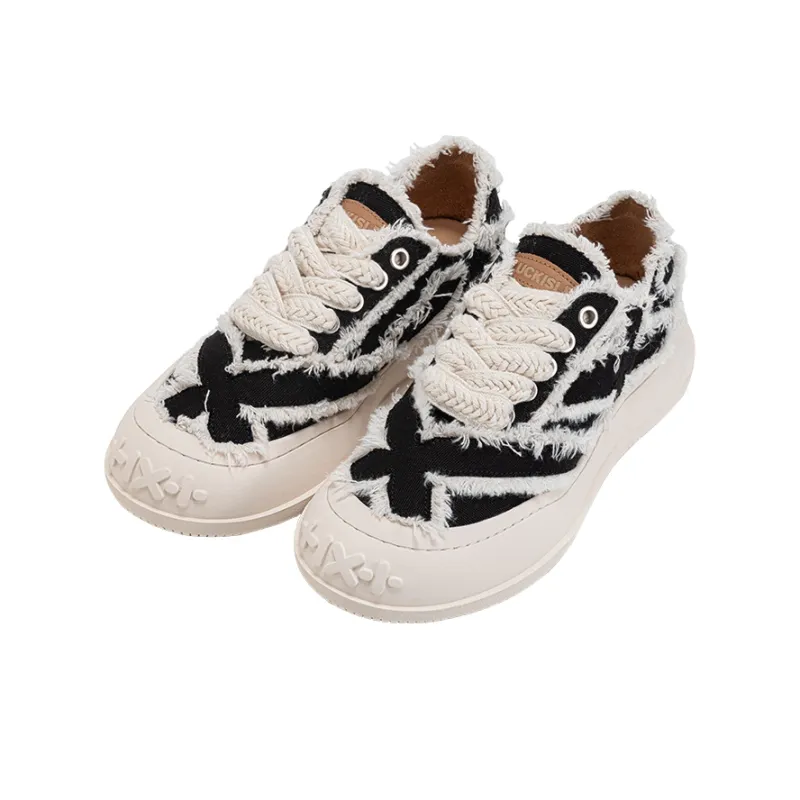 LUCKISLE Step By Step Lotus Lucky Shoes Low-Top Canvas Shoes Unisex Dopamine Dressing Black White-2