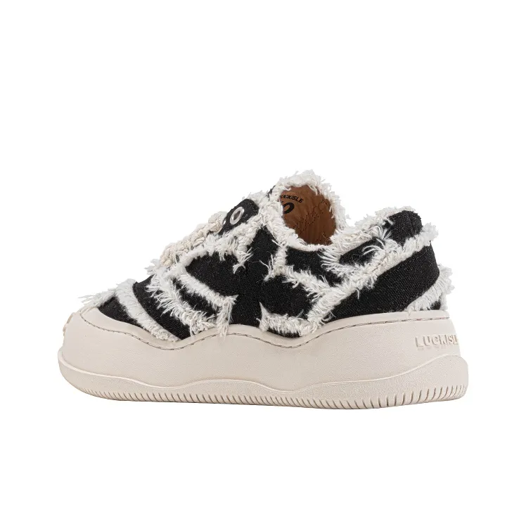 LUCKISLE Step By Step Lotus Lucky Shoes Low-Top Canvas Shoes Unisex Dopamine Dressing Black White-5