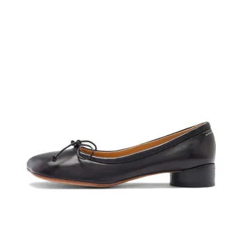 MM6 Maison Margiela Square toe Ballerina Pumps