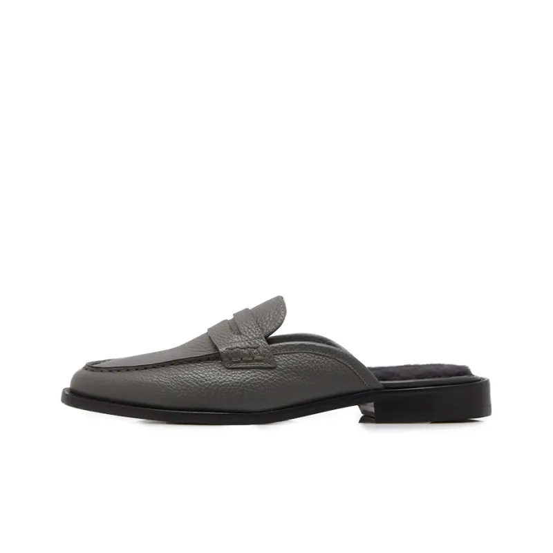 MANOLO BLAHNIK Closed Toe Slippers Women's-0