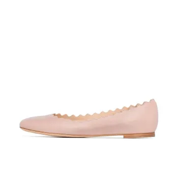 Chloé Lauren Scalloped Trim Pumps