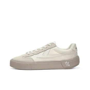 Warrior Divine Power Chinoiserie Collection De Xin Little Hooked Heel Low Top Retro Sports Canvas Shoes Unisex Beige