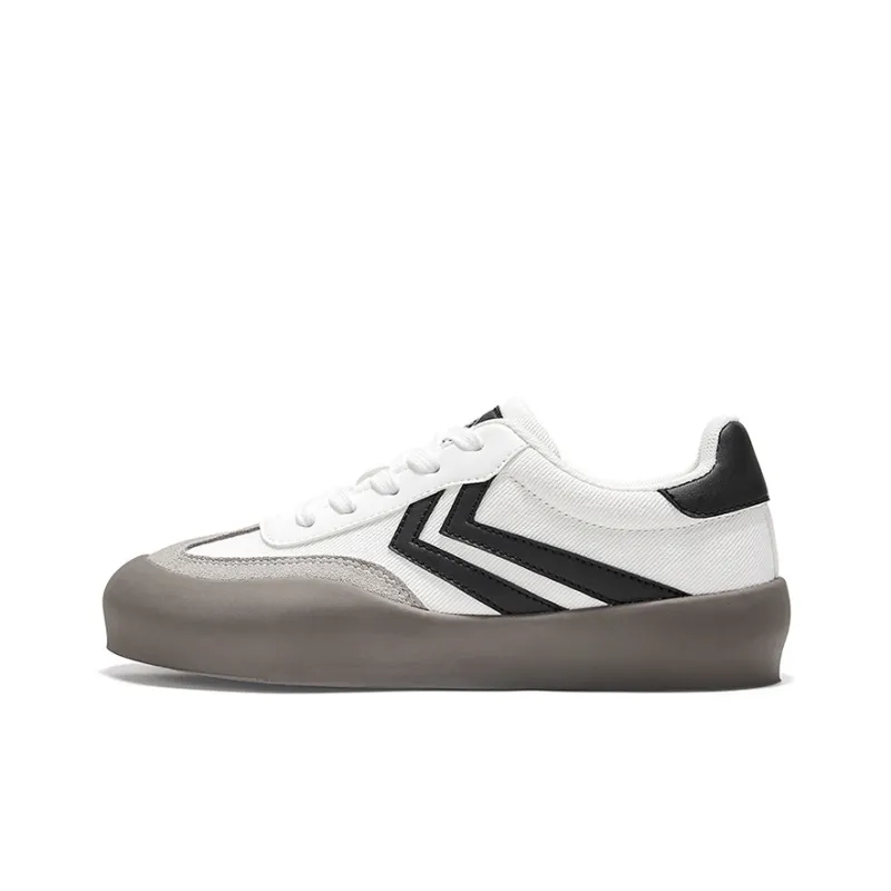 Feiyue Low-Top Canvas Shoes Women's White Black-0