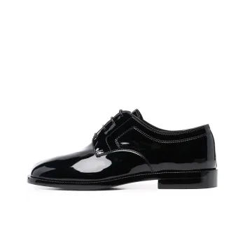 Maison Margiela Tabi Patent leather Brogues