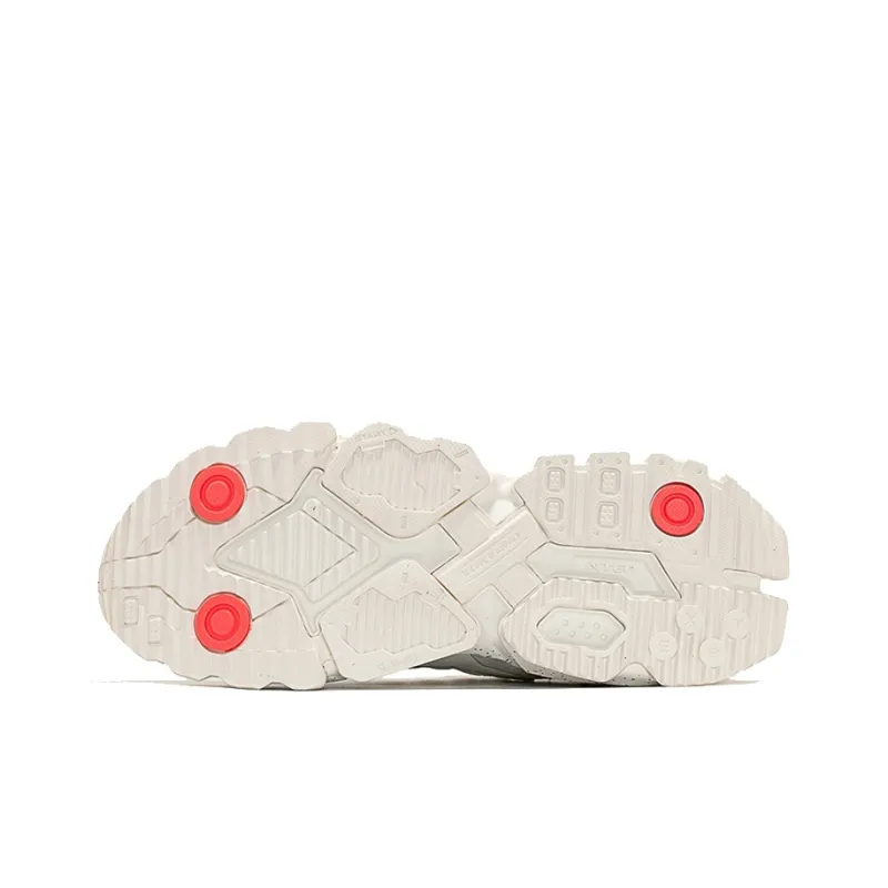 XTEP Shanhai Collection Chunky Sneakers Men Low Top Beige-3