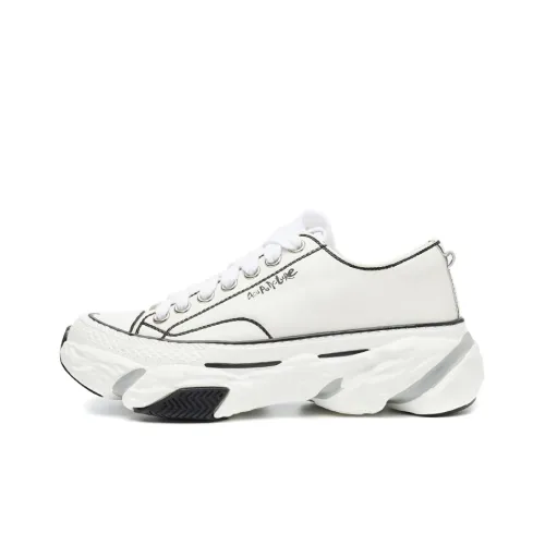 Acupuncture Chunky Sneakers Unisex Low-Top White With Black