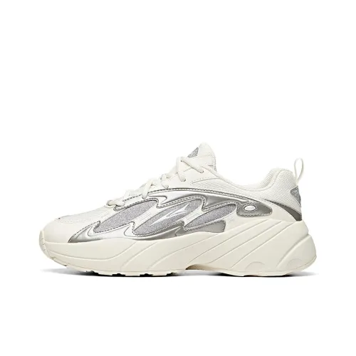 Sprandi Dome Chunky Sneakers Women's Low-Top Pearl White/Silver