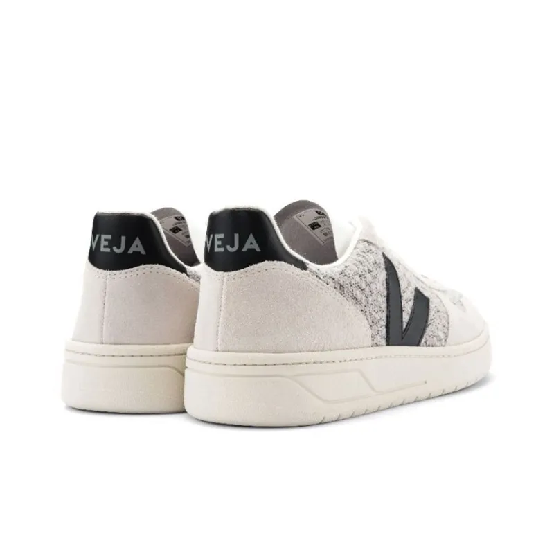 VEJA V 10 'Flannel Snow Black'-4