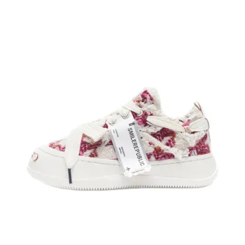 SMILEREPUBLIC Wear Resistant Height Increasing Low Top Canvas Shoes Women's Red