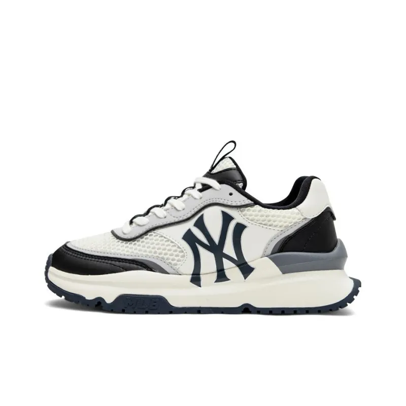 MLB Chunky Runner Bare Eyes 3D Anti Slip Wear Resistant Low Top Chunky Sneakers Unisex Black White-0