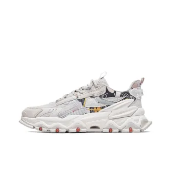 XTEP Shanhai Collection Chunky Sneakers Men Low Top Ivory White/Black/Ash Gray